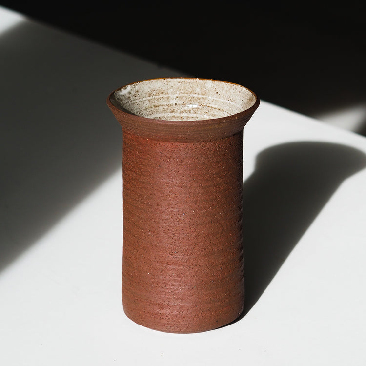 VASE COLLERETTE ROUGE BLANC Ø12CM H19CM