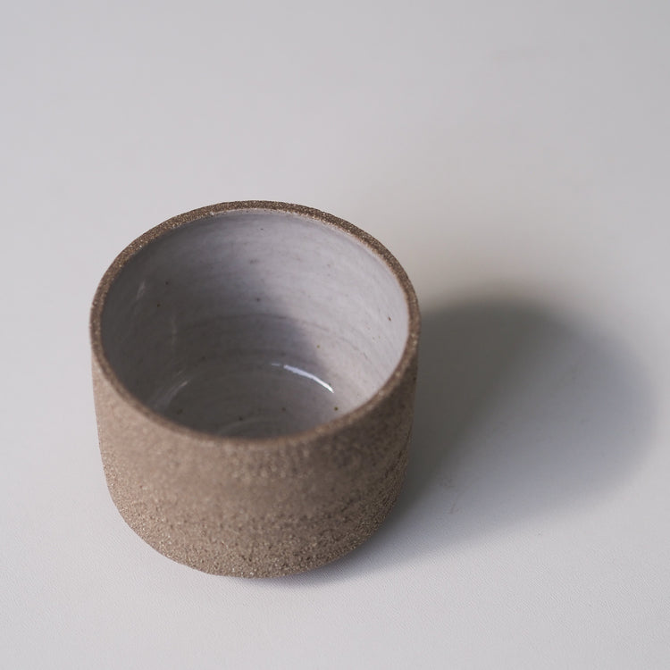 GOBELET PETIT GRIS BLANC Ø7,5CM