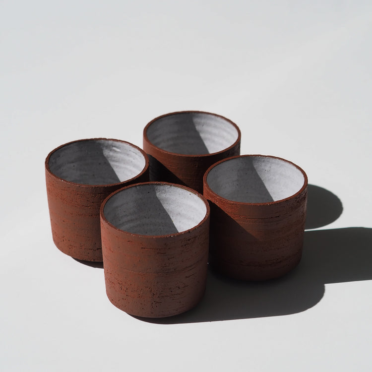 GOBELET MOYEN ROUGE BLANC Ø7CM