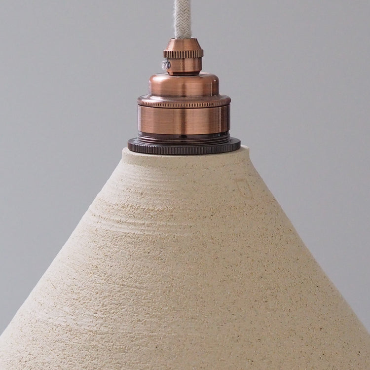 SUSPENSION TAILLE M GRES SABLE Ø23CM H14CM