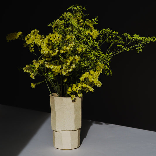 VASE FACETTE SABLE TRANSPARENT Ø13,5CM H21,5CM