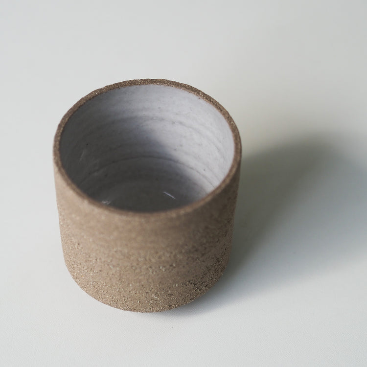 GOBELET MOYEN GRIS BLANC Ø7CM